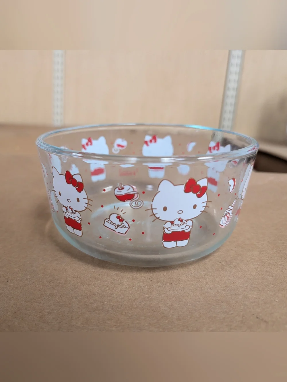 NEW Hello Kitty Pyrex Storage Bowl - Picture 1 of 1